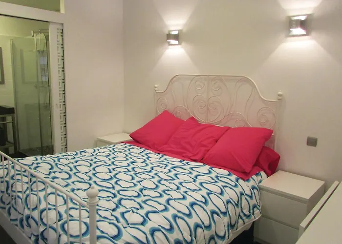 Appartement 2 Bedroom Awesome In *